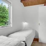 Vakantiehuis With Fireplace I *